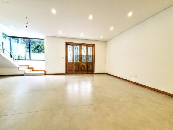 Imagem Casa com 3 Quartos à Venda, 290 m² em Carlos Guinle - Teresópolis