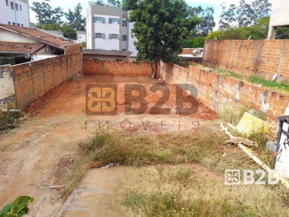 Terreno à Venda, 400 m² em Vila Santista - Bauru