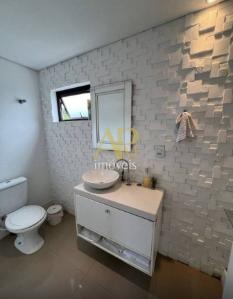 Imagem Casa com 3 Quartos à Venda, 310 m² em Pedra Branca - Palhoça Imagem Casa com 3 Quartos à Venda, 310 m² em Pedra Branca - Palhoça
