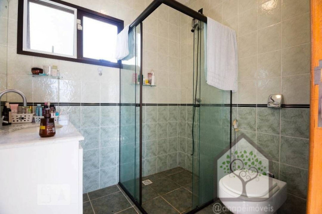 Imagem Casa com 5 Quartos à Venda, 330 m² em Itacorubi - Florianópolis Imagem Casa com 5 Quartos à Venda, 330 m² em Itacorubi - Florianópolis