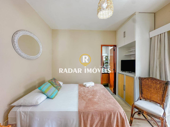 Imagem Apartamento com 3 Quartos à Venda, 140 m² em Algodoal - Cabo Frio