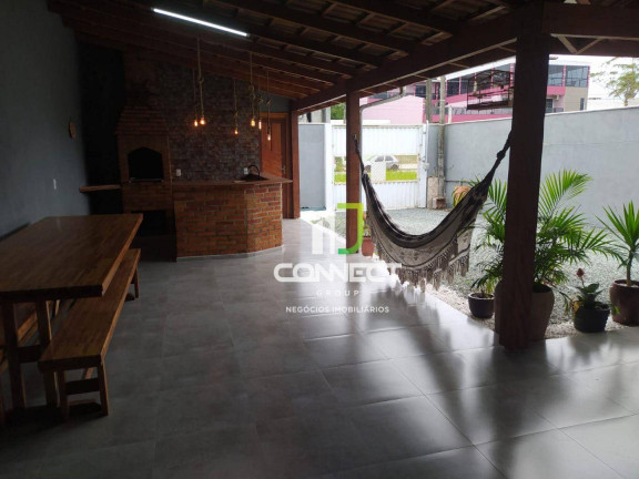 Imagem Casa com 2 Quartos à Venda, 180 m² em Espinheiros - Itajaí