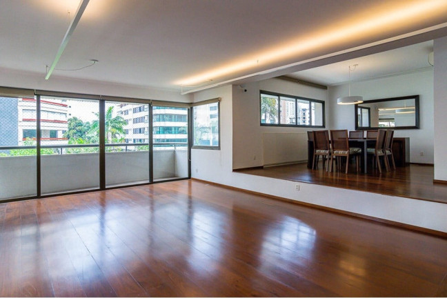 Apartamento com 3 Quartos à Venda, 287 m² em Aclimação - São Paulo