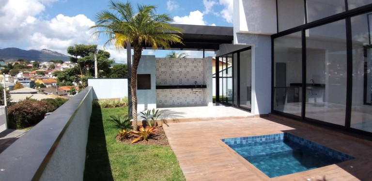 Casa com 3 Quartos à Venda, 480 m² em Jardim Paulista - Atibaia