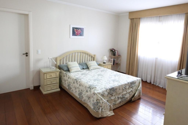 Imagem Casa com 4 Quartos à Venda, 290 m² em Sarandi - Porto Alegre