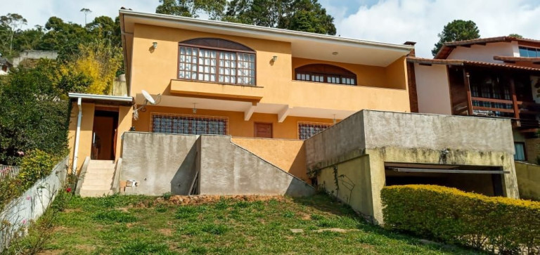 Casa com 5 Quartos à Venda, 200 m² em Panorama - Teresópolis