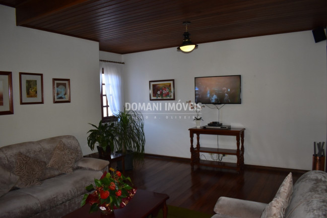 Imagem Imóvel com 30 Quartos à Venda, 2.000 m² em Região De Capivari - Campos Do Jordão Imagem Imóvel com 30 Quartos à Venda, 2.000 m² em Região De Capivari - Campos Do Jordão