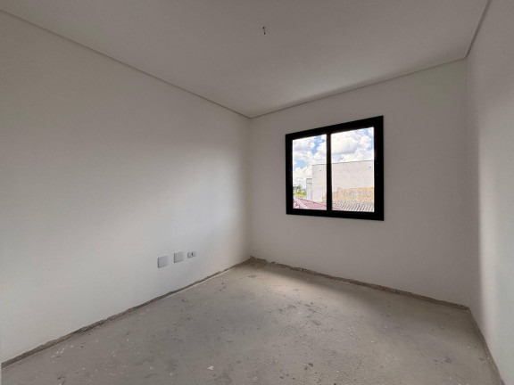 Imagem Casa com 3 Quartos à Venda, 162 m² em Uberaba - Curitiba