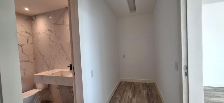 Imagem Casa com 3 Quartos à Venda, 300 m² em Santa Cruz - Rio De Janeiro Imagem Casa com 3 Quartos à Venda, 300 m² em Santa Cruz - Rio De Janeiro