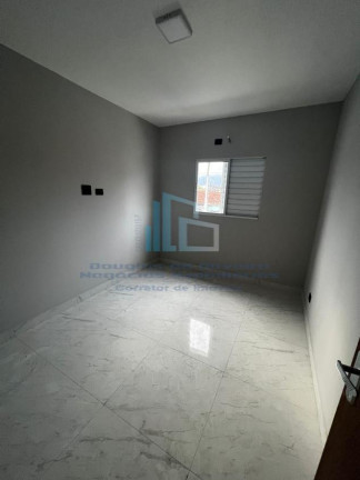 Imagem Sobrado com 2 Quartos à Venda, 60 m² em Maracanã - Praia Grande Imagem Sobrado com 2 Quartos à Venda, 60 m² em Maracanã - Praia Grande