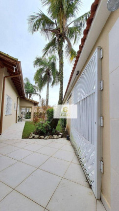 Imagem Casa com 7 Quartos à Venda, 300 m² em Balneário Flórida - Praia Grande Imagem Casa com 7 Quartos à Venda, 300 m² em Balneário Flórida - Praia Grande