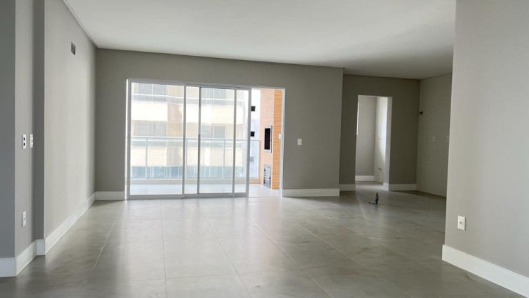 Imagem Apartamento com 3 Quartos à Venda, 130 m² em Pioneiros - Balneário Camboriú Imagem Apartamento com 3 Quartos à Venda, 130 m² em Pioneiros - Balneário Camboriú