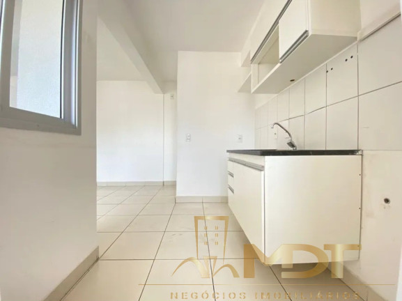 Imagem Apartamento com 3 Quartos à Venda, 70 m² em Heliópolis - Belo Horizonte