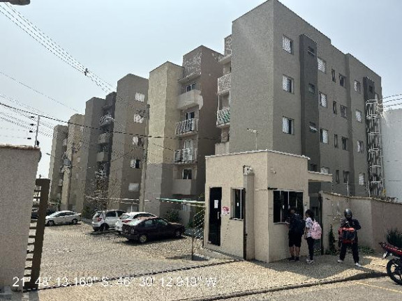Imóvel com 2 Quartos à Venda,  em Estancia Pocos De Caldas - Pocos De Caldas