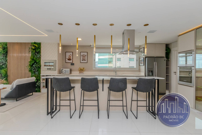 Imagem Apartamento com 4 Quartos à Venda, 310 m² em Centro - Balneário Camboriú Imagem Apartamento com 4 Quartos à Venda, 310 m² em Centro - Balneário Camboriú