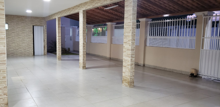 Casa com 4 Quartos à Venda, 249 m² em Setor Habitacional Vicente Pires - Brasília