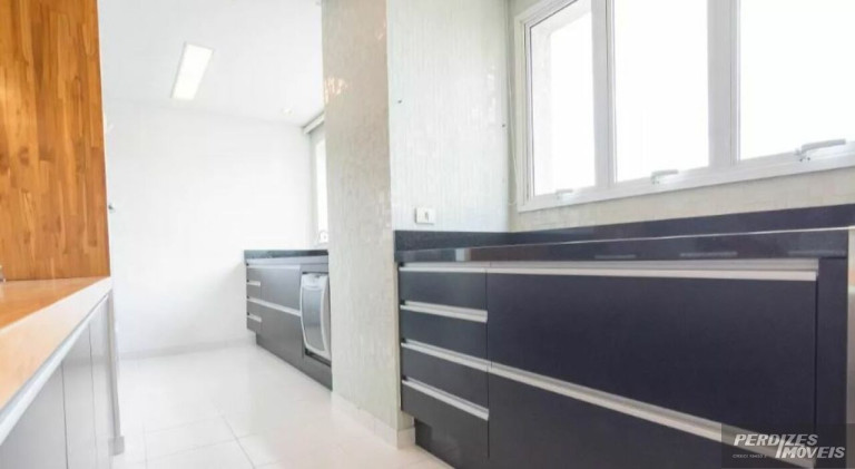 Imagem Apartamento com 4 Quartos para Alugar, 250 m² em Perdizes - São Paulo
