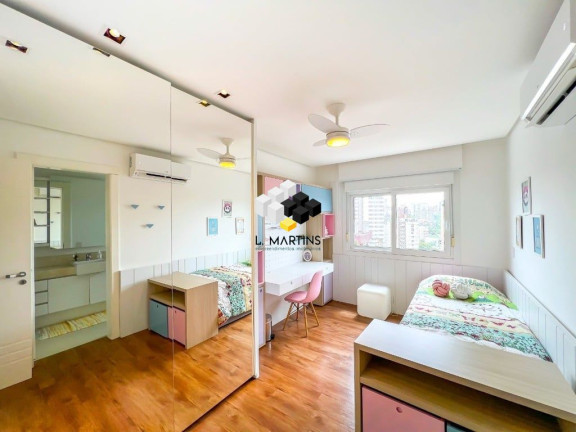 Imagem Apartamento com 4 Quartos à Venda, 304 m² em Petrópolis - Porto Alegre Imagem Apartamento com 4 Quartos à Venda, 304 m² em Petrópolis - Porto Alegre
