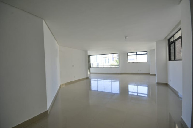 Imagem Apartamento com 3 Quartos para Alugar, 234 m² em Tambaú - João Pessoa