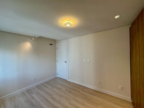Imagem Apartamento com 3 Quartos à Venda, 125 m² em Centro - Balneário Camboriú