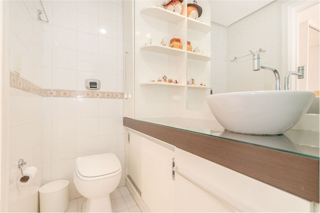 Imagem Apartamento com 1 Quarto à Venda, 53 m² em Vila Ipiranga - Porto Alegre Imagem Apartamento com 1 Quarto à Venda, 53 m² em Vila Ipiranga - Porto Alegre