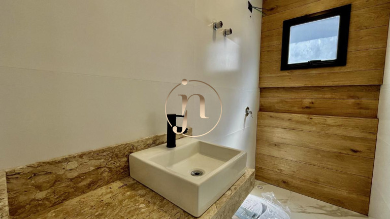 Imagem Sobrado com 3 Quartos à Venda, 130 m²