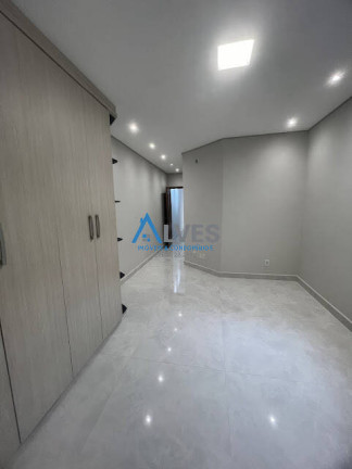 Imagem Sobrado com 3 Quartos à Venda, 210 m² em Parque Das Nações - Santo André