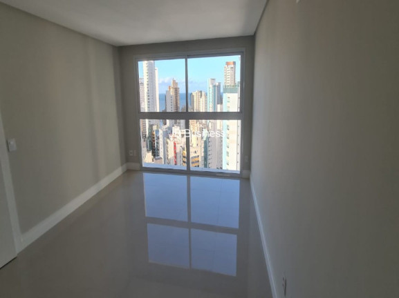 Imagem Imóvel com 3 Quartos à Venda, 138 m² em Centro - Balneário Camboriú