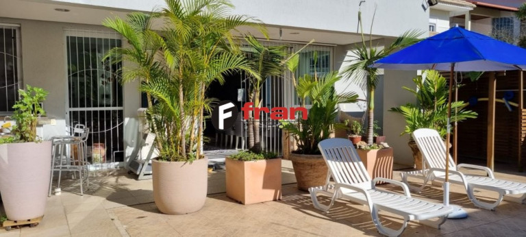 Imagem Casa com 5 Quartos à Venda, 329 m² em Santa Mônica - Florianópolis Imagem Casa com 5 Quartos à Venda, 329 m² em Santa Mônica - Florianópolis
