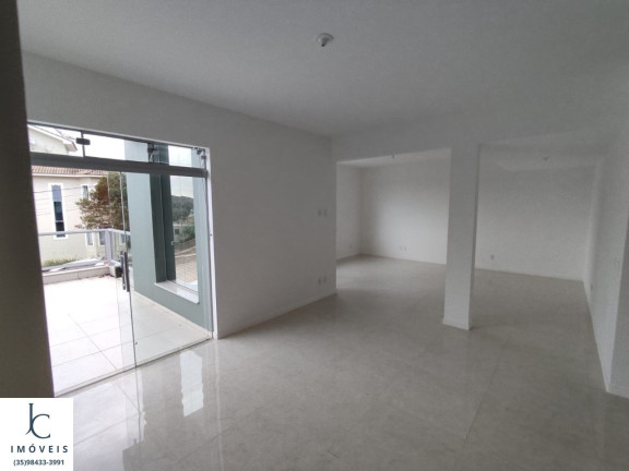 Imagem Casa com 3 Quartos à Venda, 378 m² em Vale Dos Pinheiros - São Lourenço