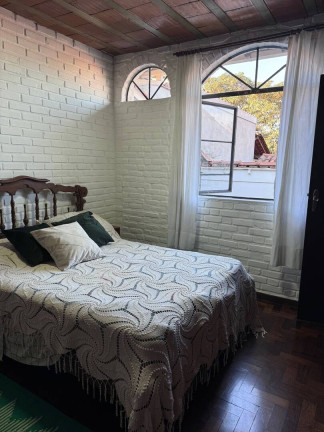 Imagem Casa com 3 Quartos à Venda, 360 m² em Betim Imagem Casa com 3 Quartos à Venda, 360 m² em Betim