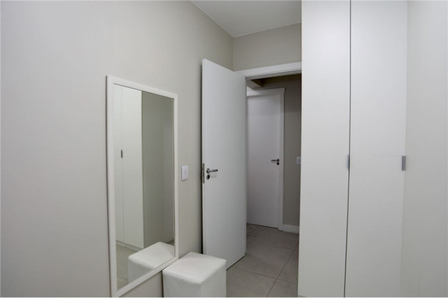 Imagem Imóvel com 3 Quartos à Venda,  em Vila Ipiranga - Porto Alegre