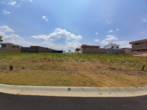 Terreno em Condomínio à Venda, 385 m²