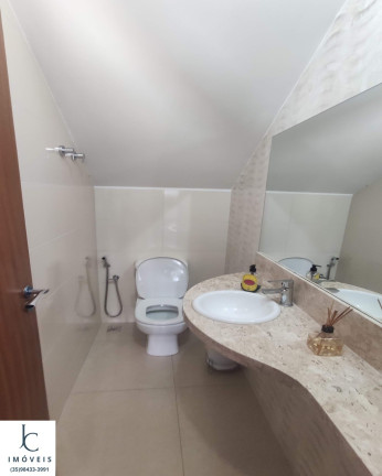 Imagem Casa com 3 Quartos à Venda, 253 m² em Loteamento Moradas Da Serra - São Lourenço