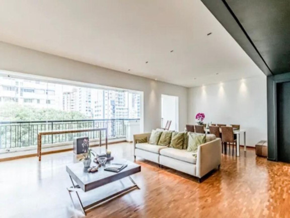 Imagem Imóvel com 4 Quartos à Venda, 230 m² em Vila Uberabinha - São Paulo