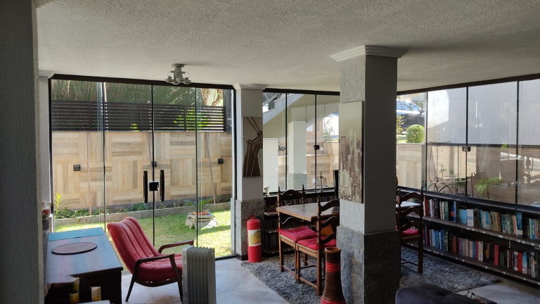Imagem Casa com 4 Quartos à Venda, 295 m² em Cascata Do Imbuí - Teresópolis