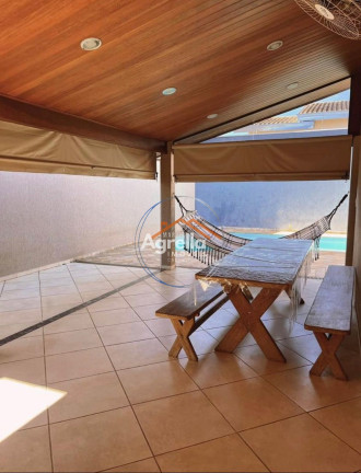 Imagem Casa com 3 Quartos à Venda, 160 m² em Jardim Guaçuano - Mogi Guaçu Imagem Casa com 3 Quartos à Venda, 160 m² em Jardim Guaçuano - Mogi Guaçu