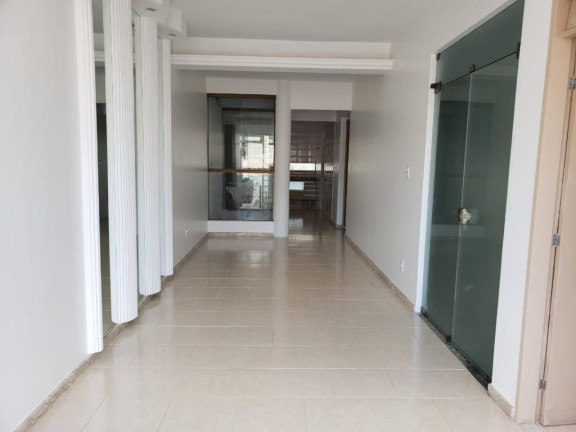 Imagem Casa com 7 Quartos à Venda, 370 m² em Grageru - Aracaju Imagem Casa com 7 Quartos à Venda, 370 m² em Grageru - Aracaju