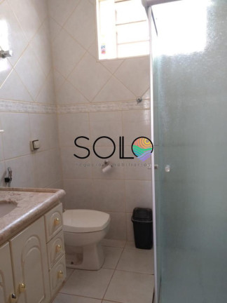 Imagem Casa com 3 Quartos à Venda, 262 m² em Centro - Araraquara Imagem Casa com 3 Quartos à Venda, 262 m² em Centro - Araraquara