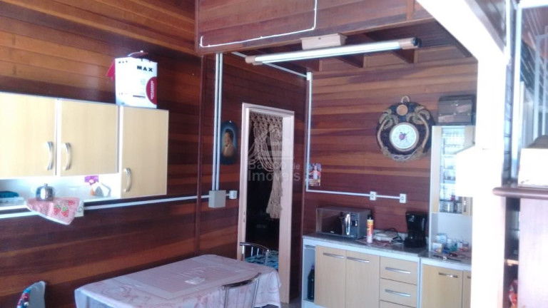 Imagem Casa com 5 Quartos à Venda, 244 m² em Nossa Senhora Medianeira - Santa Maria Imagem Casa com 5 Quartos à Venda, 244 m² em Nossa Senhora Medianeira - Santa Maria