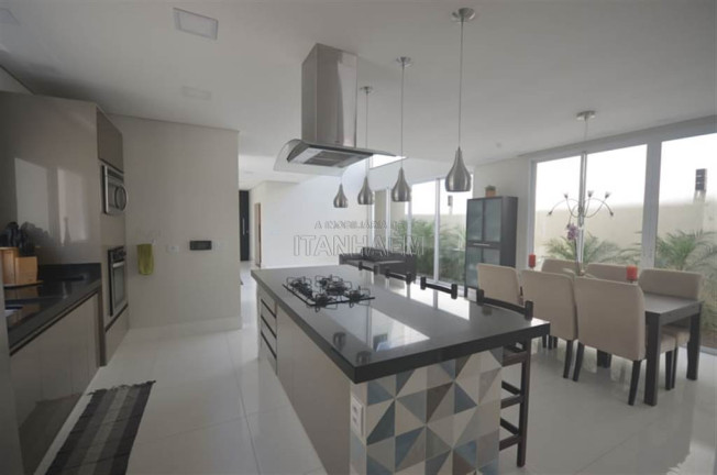 Imagem Sobrado com 5 Quartos à Venda, 375 m² em Cibratel Ii - Itanhaem