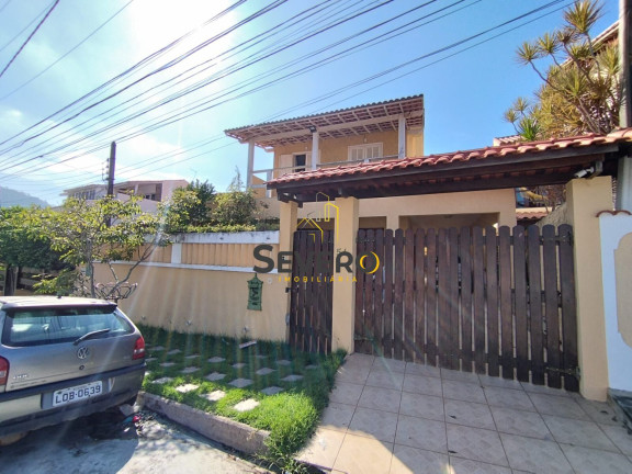 Casa com 3 Quartos à Venda, 360 m² em Piratininga - Niterói