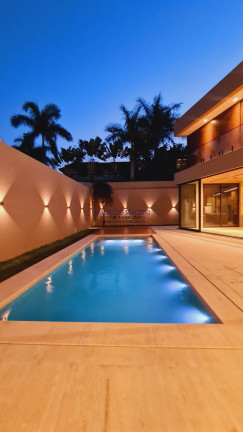 Casa com 4 Quartos à Venda, 850 m² em Alphaville Residencial Zero - Barueri