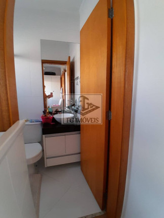 Imagem Sobrado com 3 Quartos à Venda, 164 m² em Umuarama - Osasco Imagem Sobrado com 3 Quartos à Venda, 164 m² em Umuarama - Osasco