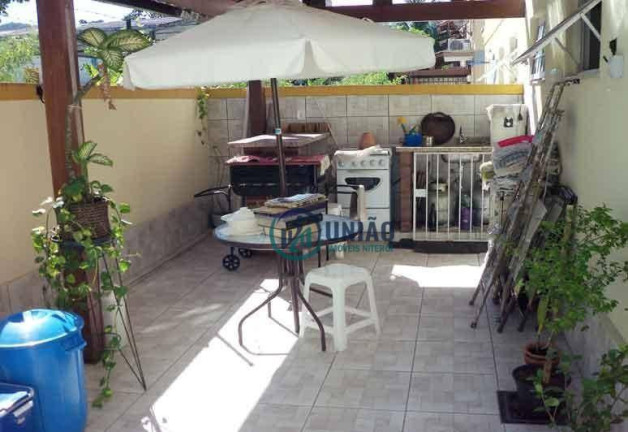 Imagem Casa com 4 Quartos à Venda, 150 m² em Maria Paula - Niterói