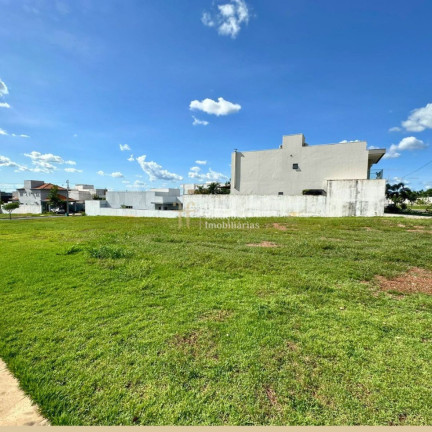 Imagem Terreno à Venda, 300 m² em Condomínio Belvedere Ii - Cuiabá Imagem Terreno à Venda, 300 m² em Condomínio Belvedere Ii - Cuiabá