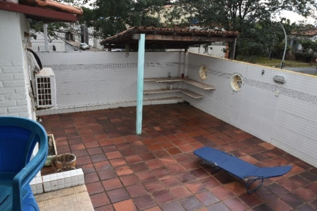 Imagem Imóvel com 7 Quartos à Venda, 457 m² em Asa Sul - Brasília Imagem Imóvel com 7 Quartos à Venda, 457 m² em Asa Sul - Brasília