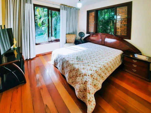 Imagem Casa com 3 Quartos à Venda, 390 m² em Piratininga - Niterói