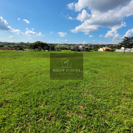 Imagem Terreno à Venda, 750 m² em Royal Park Prime - Ourinhos Imagem Terreno à Venda, 750 m² em Royal Park Prime - Ourinhos