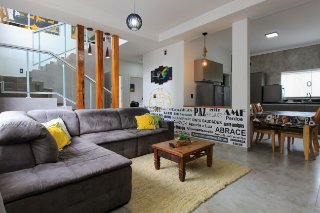Imagem Casa com 3 Quartos à Venda, 221 m² em Paese - Itapoá Imagem Casa com 3 Quartos à Venda, 221 m² em Paese - Itapoá
